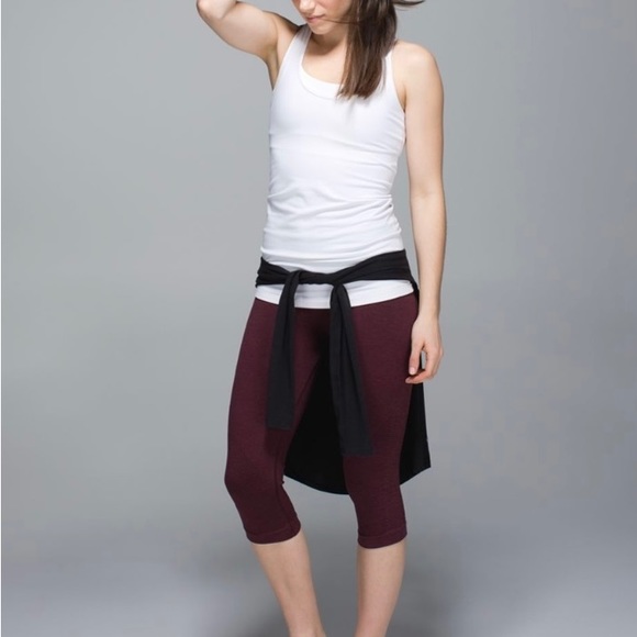 Lululemon In The Flow Crop I
Heathered Bordeaux Drama - Picture 6 of 8